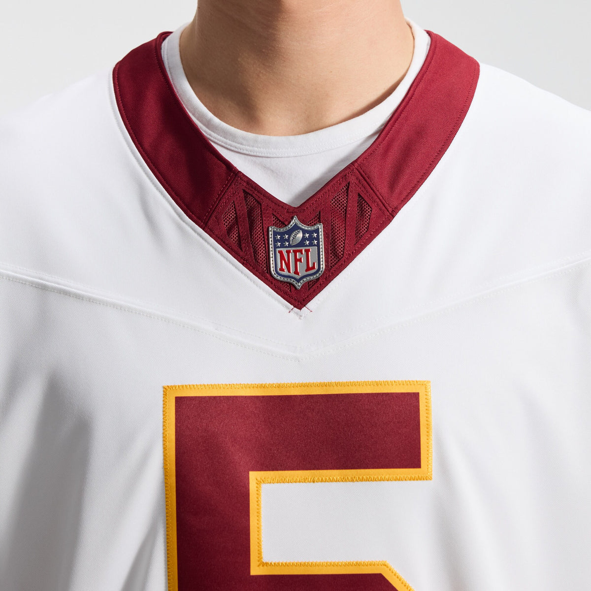 Washington Commanders Jayden Daniels White Vapor F.U.S.E. Stitched Limited Jersey